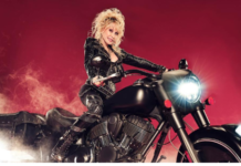 DISCOANÁLISIS: A LOS 77 AÑOS DOLLY PARTON SE PONE LAS TACHAS EN “ROCKSTAR”